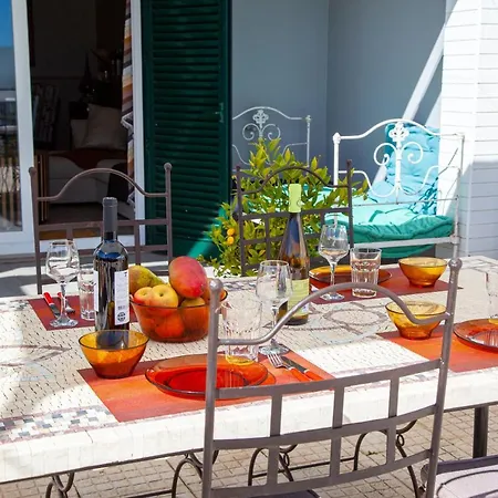 Casa A&a, A Lovely Townhouse Near Algarve Beaches. 度假居 培拉