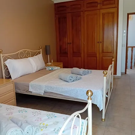 Prázdninový dům Casa A&a, A Lovely Townhouse Near Algarve Beaches.