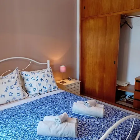 Vakantiehuis Casa A&a, A Lovely Townhouse Near Algarve Beaches.