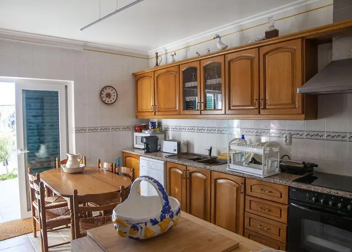 Casa A&a, A Lovely Townhouse Near Algarve Beaches. * Pêra