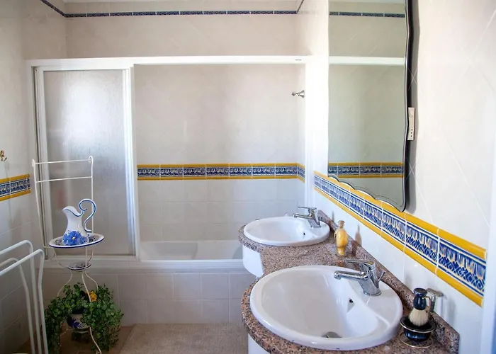 Casa A&a, A Lovely Townhouse Near Algarve Beaches. Prázdninový dům *