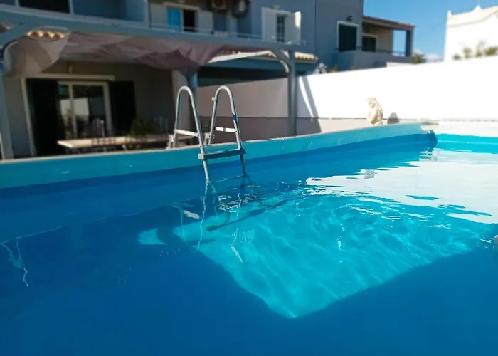 Casa A&a, A Lovely Townhouse Near Algarve Beaches. Prázdninový dům Pêra