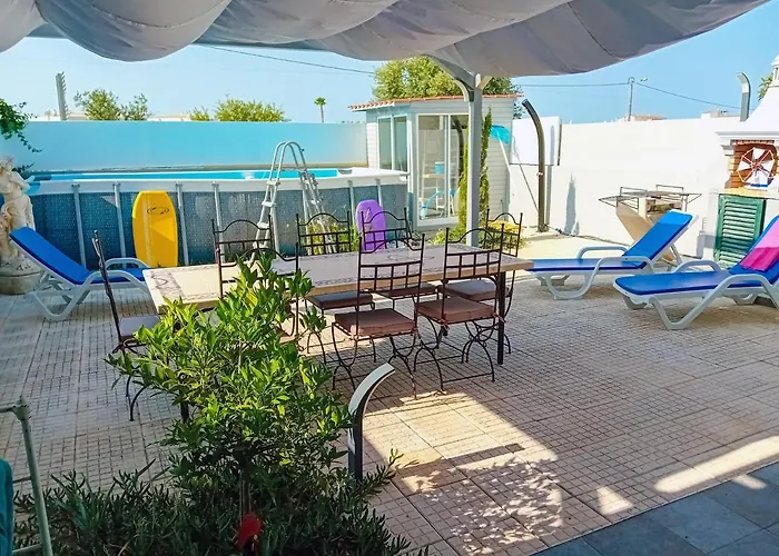 Casa A&a, A Lovely Townhouse Near Algarve Beaches. * Pêra